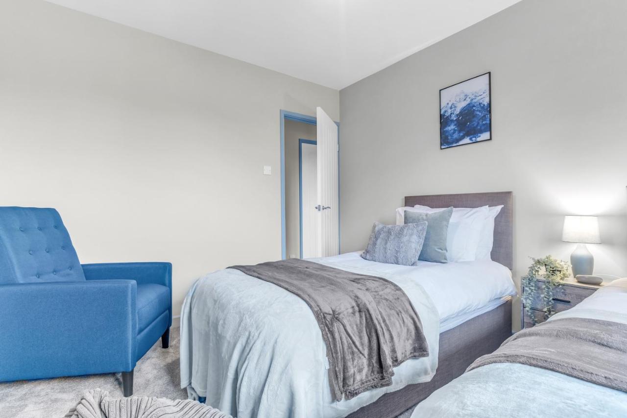 Mk 2-Bedroom Contractor'S Gem, 5 Beds, Sleeps 6, Free Parking Milton Keynes Exterior foto