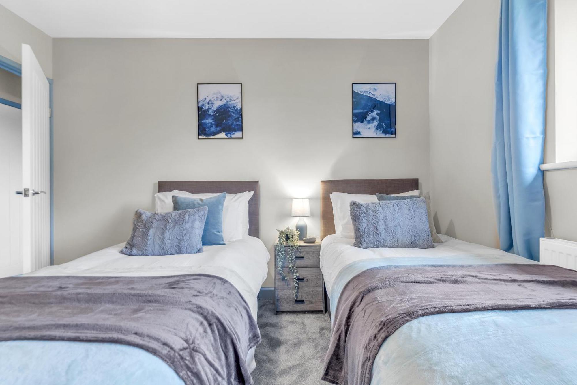 Mk 2-Bedroom Contractor'S Gem, 5 Beds, Sleeps 6, Free Parking Milton Keynes Exterior foto